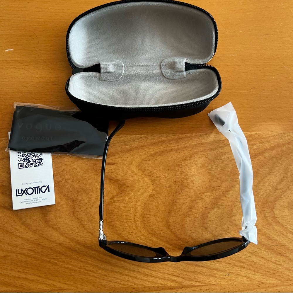 NIB Vogue Sunglasses VO5475SB - Picture 6 of 8